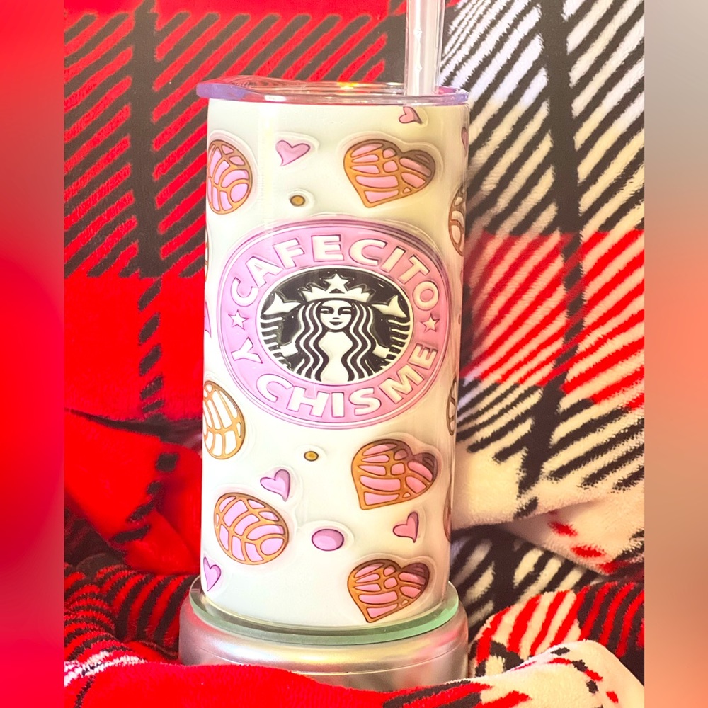 Tumbler 16oz “Cafecito y Chisme”